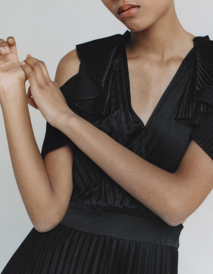 Robe longue noire recyclée plissée découpes côtés Femme-7
