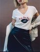 Elfenbeinfarbenes T-Shirt mit beflockter Botschaft Damen-7