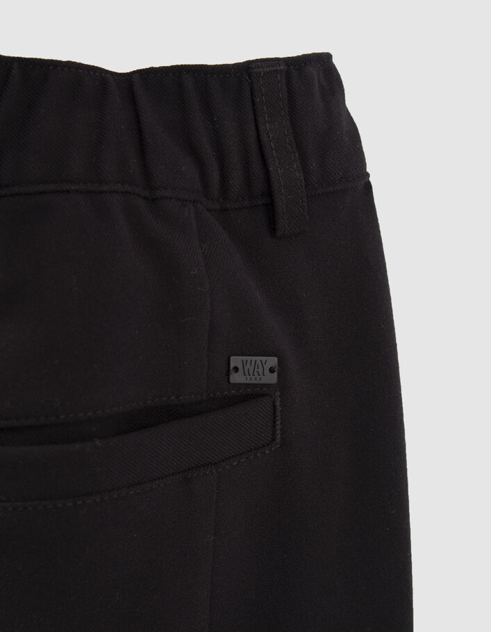 Schwarze Jungencargohose im Jogginglook-7