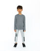 Graue Jungenjogginghose mit Details und Reflektoren-7