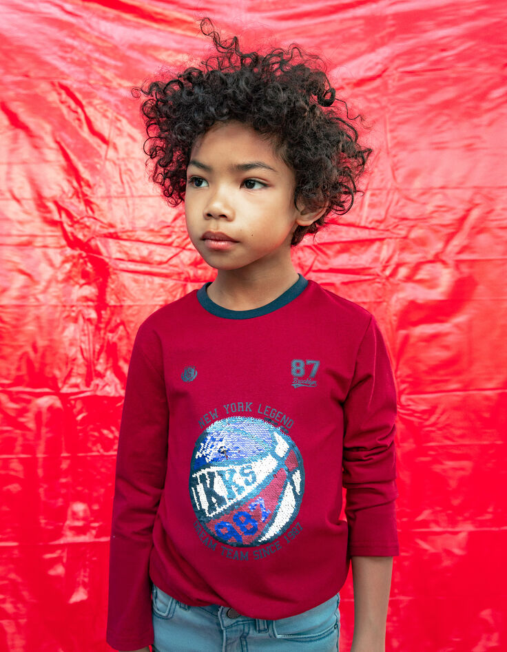 Jungen-T-Shirt bordeaux mit Ballmotiv aus Wendepailletten-7