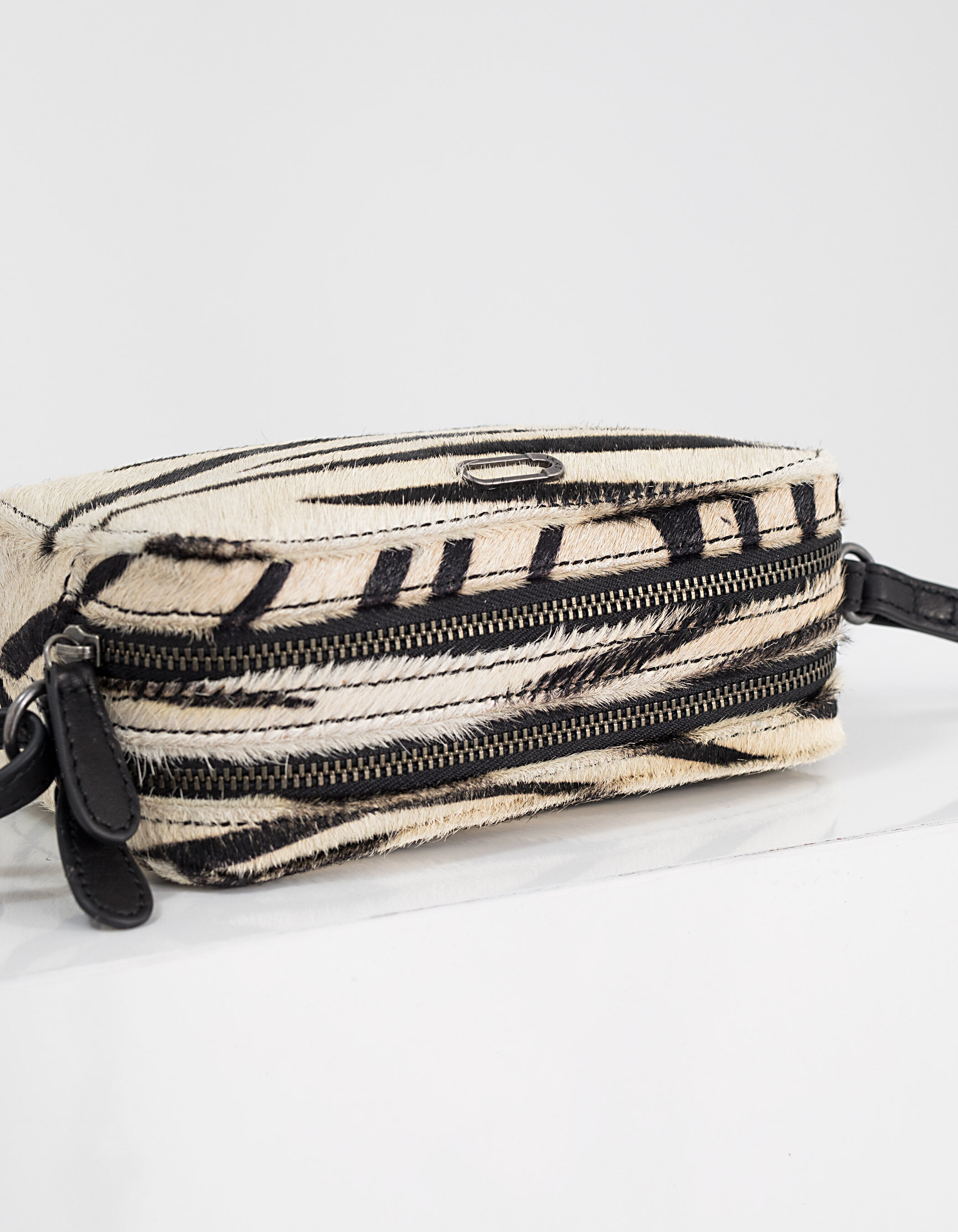 Sac hotsell ikks messenger