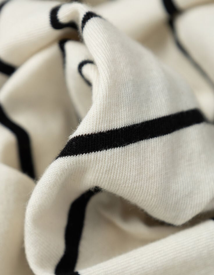 Camiseta blanca de Hombre con estampado de rayas negras-10