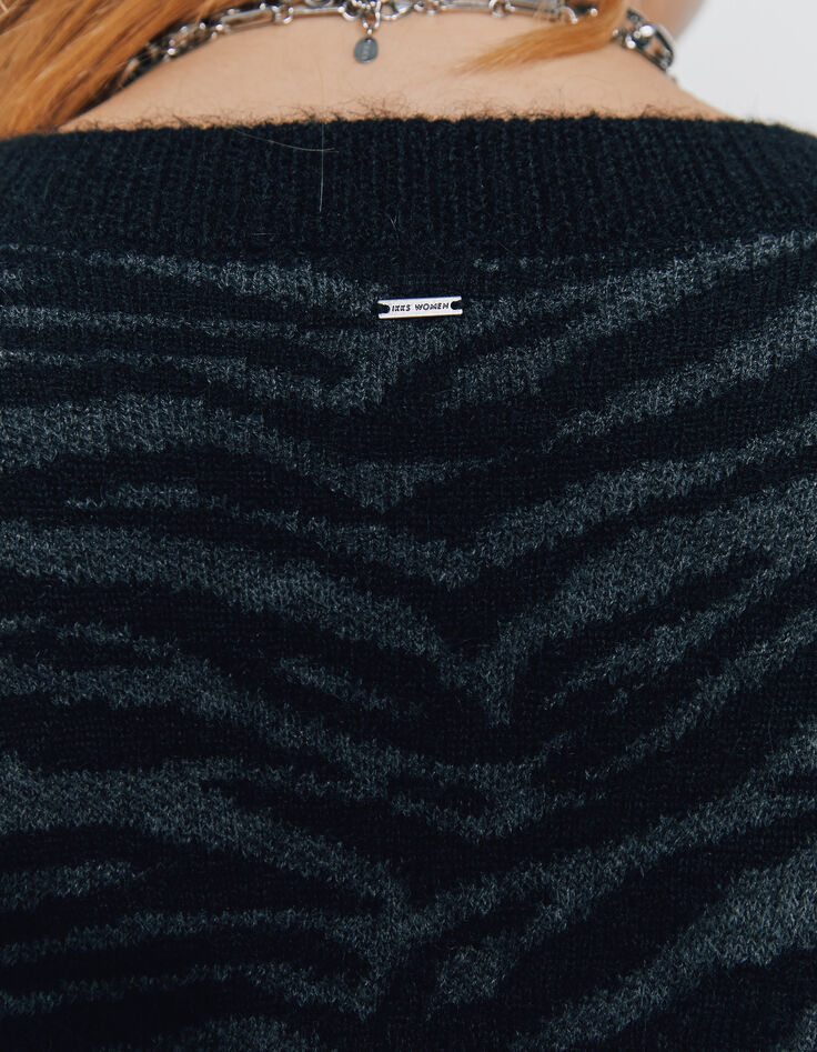 Women’s black and grey zebra-stripe jacquard short sweater-4