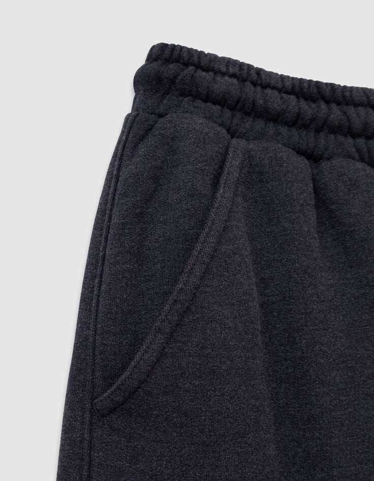 Graue Jungenjogginghose mit platzierten Teilungsnähten-7 Graue Jungenjogginghose mit platzierten Teilungsnähten-7