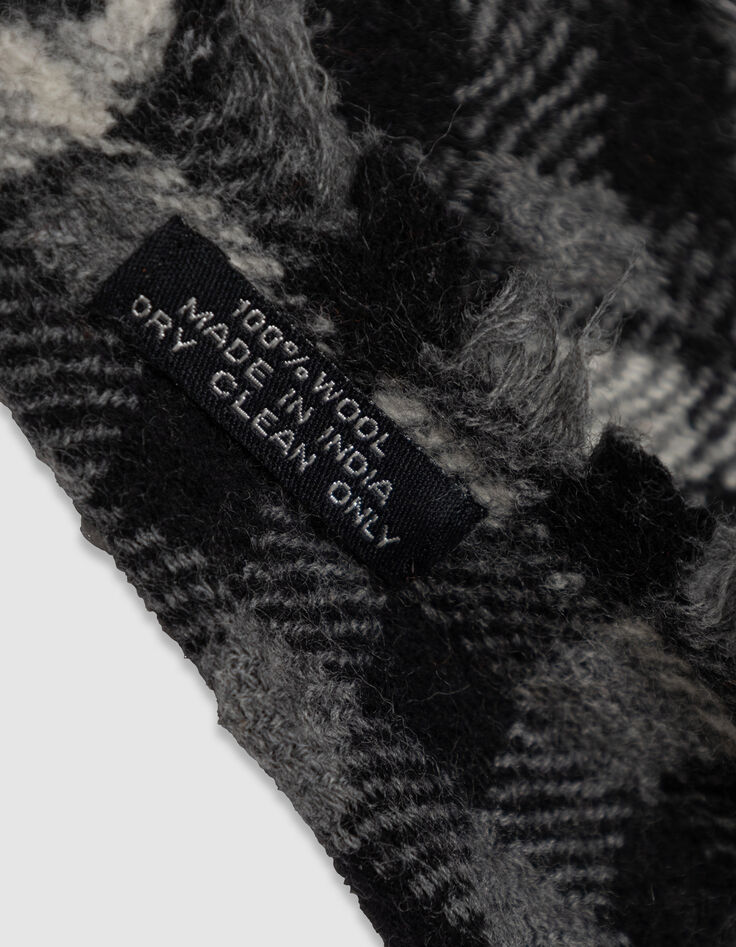 Women’s grey check square scarf-3