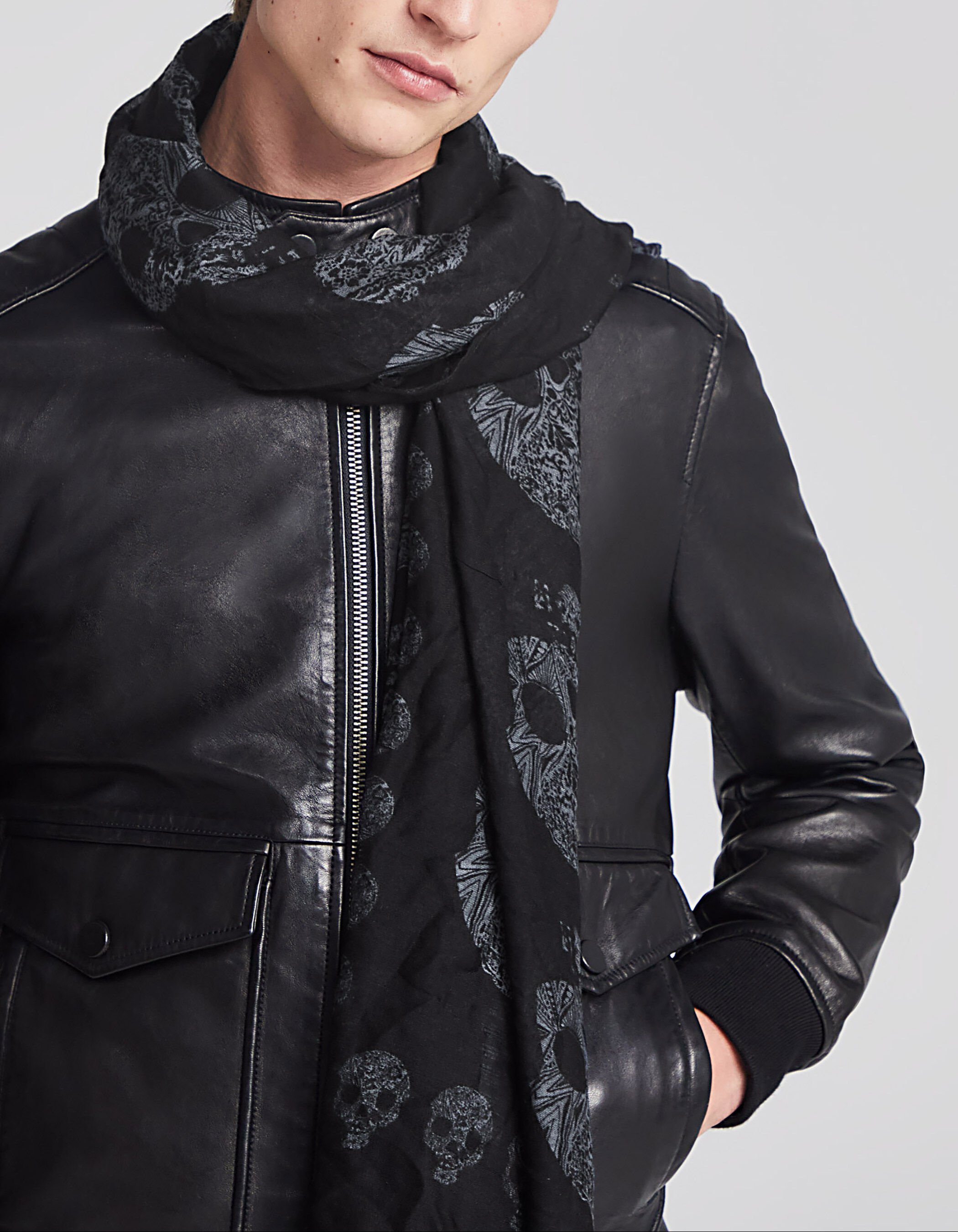 Men s black skull motif scarf