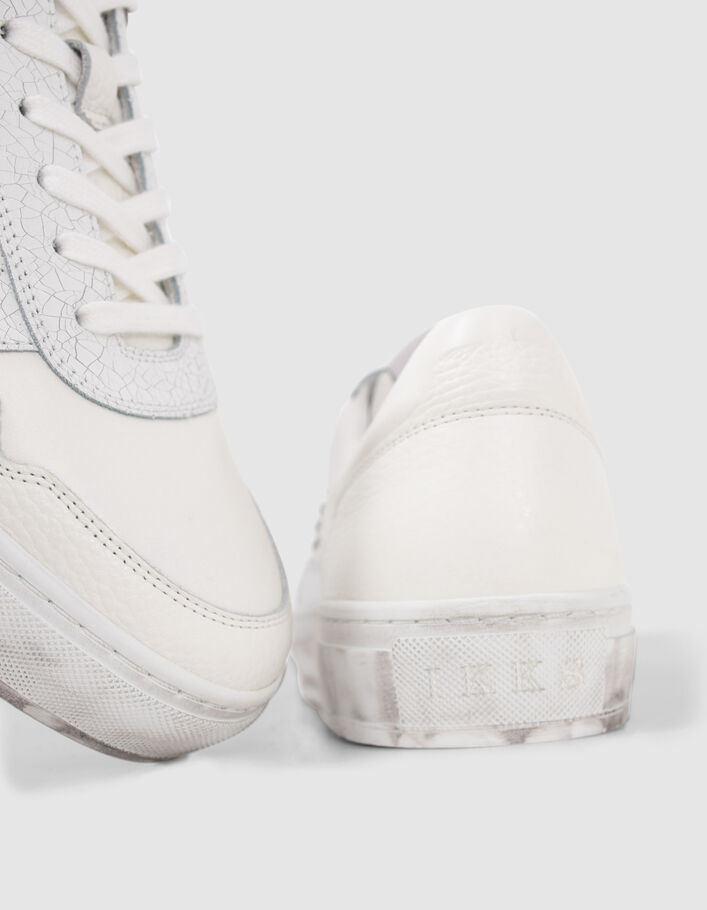tragedie Geletterdheid Reserveren Witte leren sneakers K in studs Dames