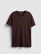 Camiseta marr&oacute;n cuello pico slub para hombre-1