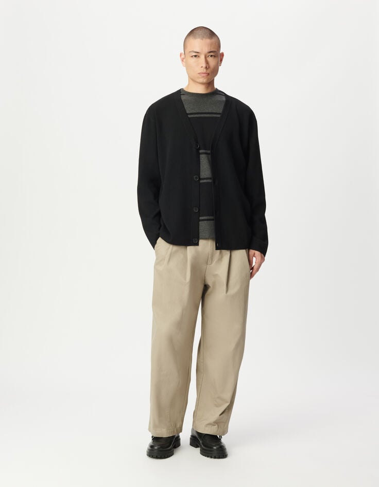 Cardigan noir tricot boutonné Homme-1 Cardigan noir tricot boutonné Homme-1