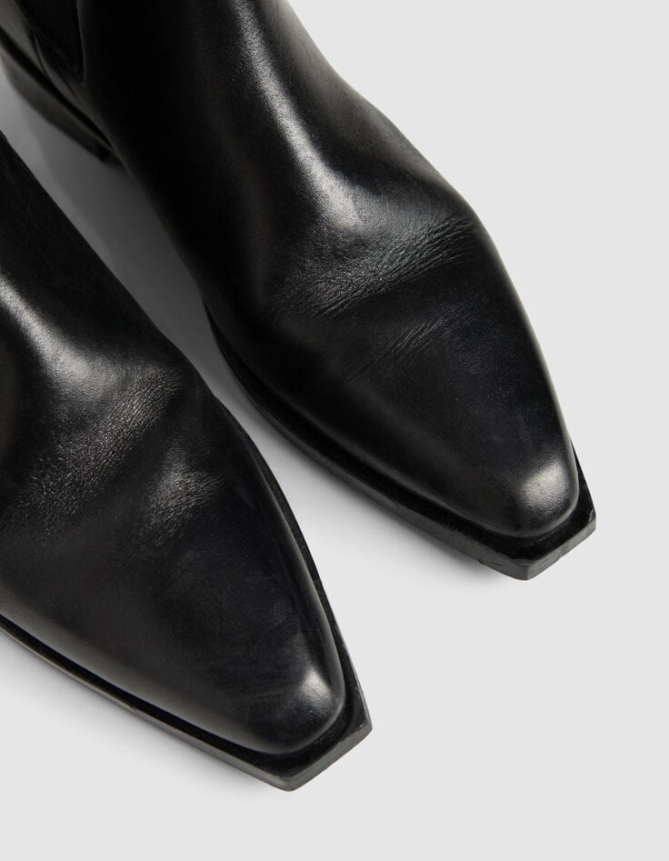 Women’s black leather pointed-toe Chelsea boots-4
