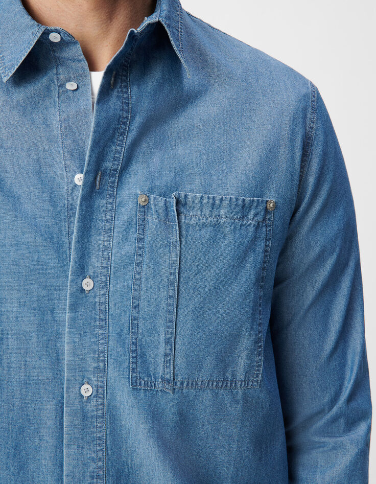 Blaues Chambray-Hemd f&uuml;r Herren mit asymmetrischer Tasche-4