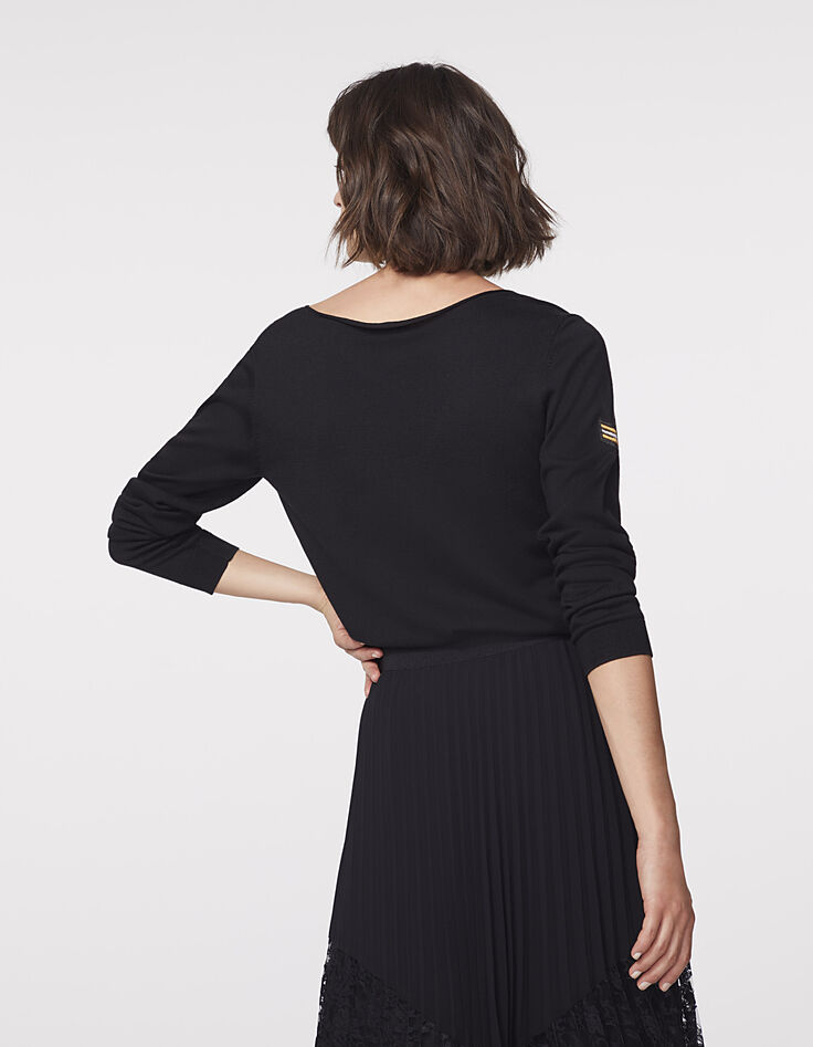 Pull col V noir apport viscose badges bijoux femme-3
