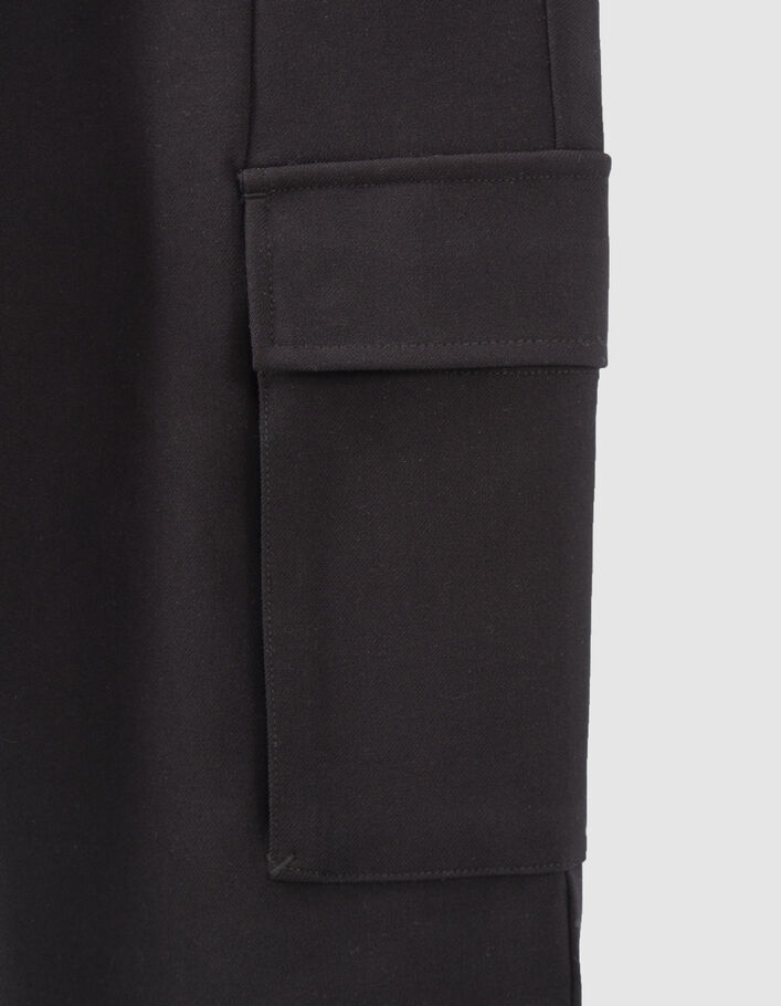 Schwarze Jungencargohose im Jogginglook-5