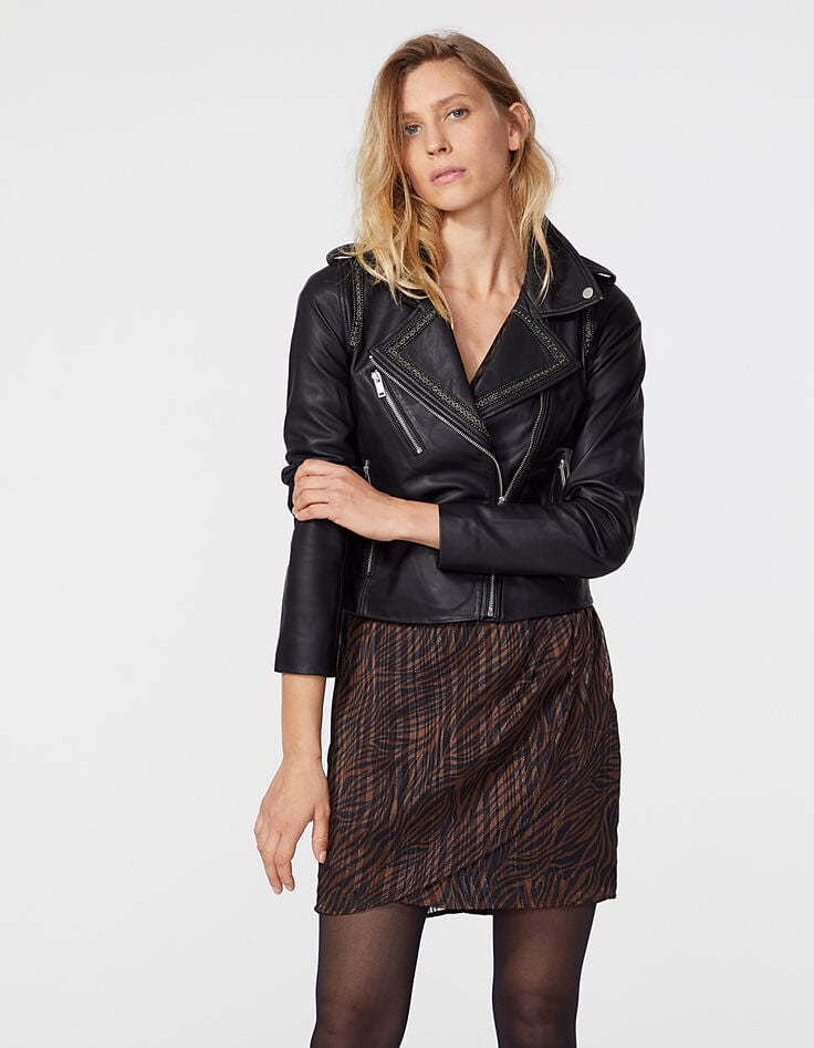 Schwarze Lederjacke mit Nietendetails-2