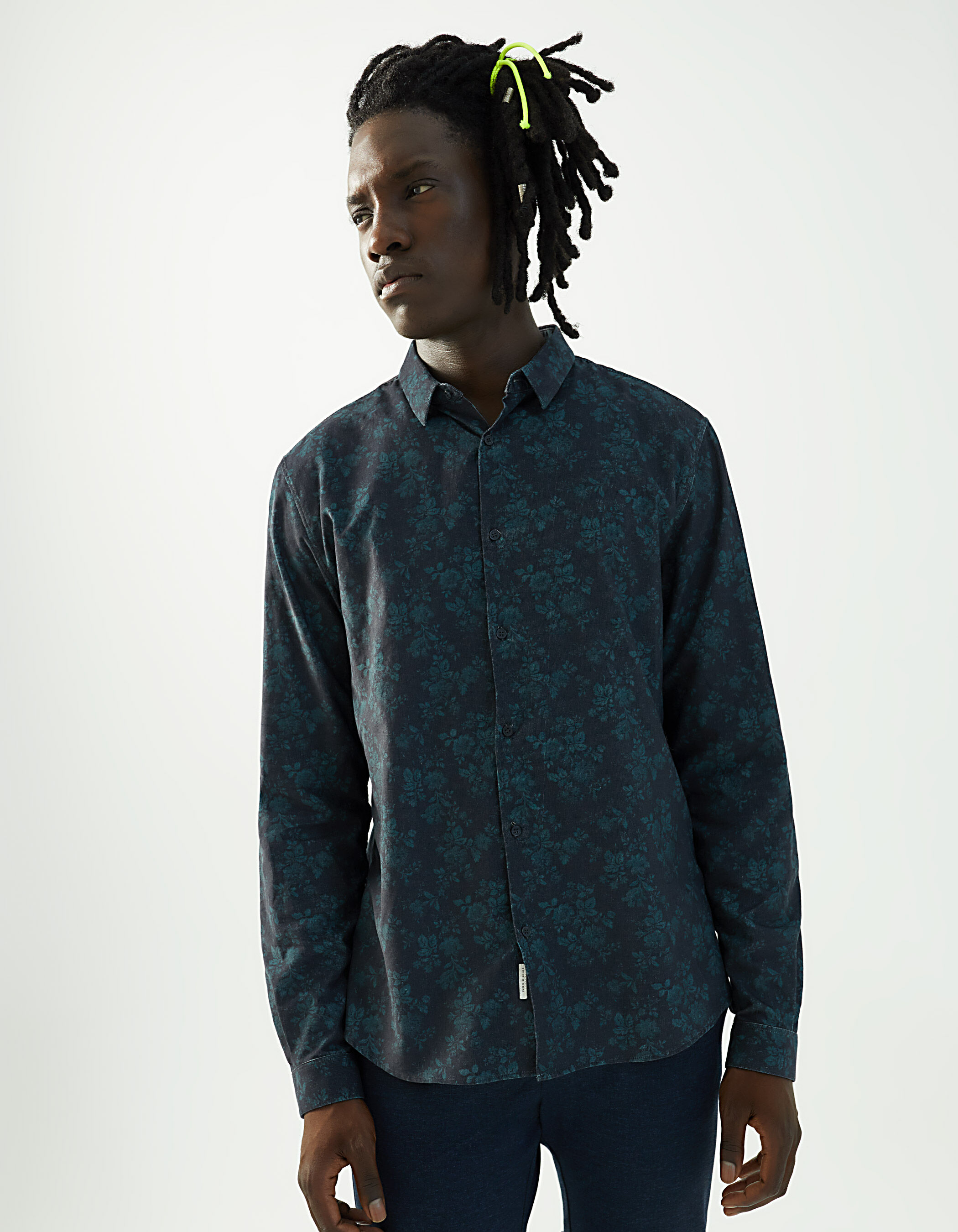 Camisa fina de hombre on sale