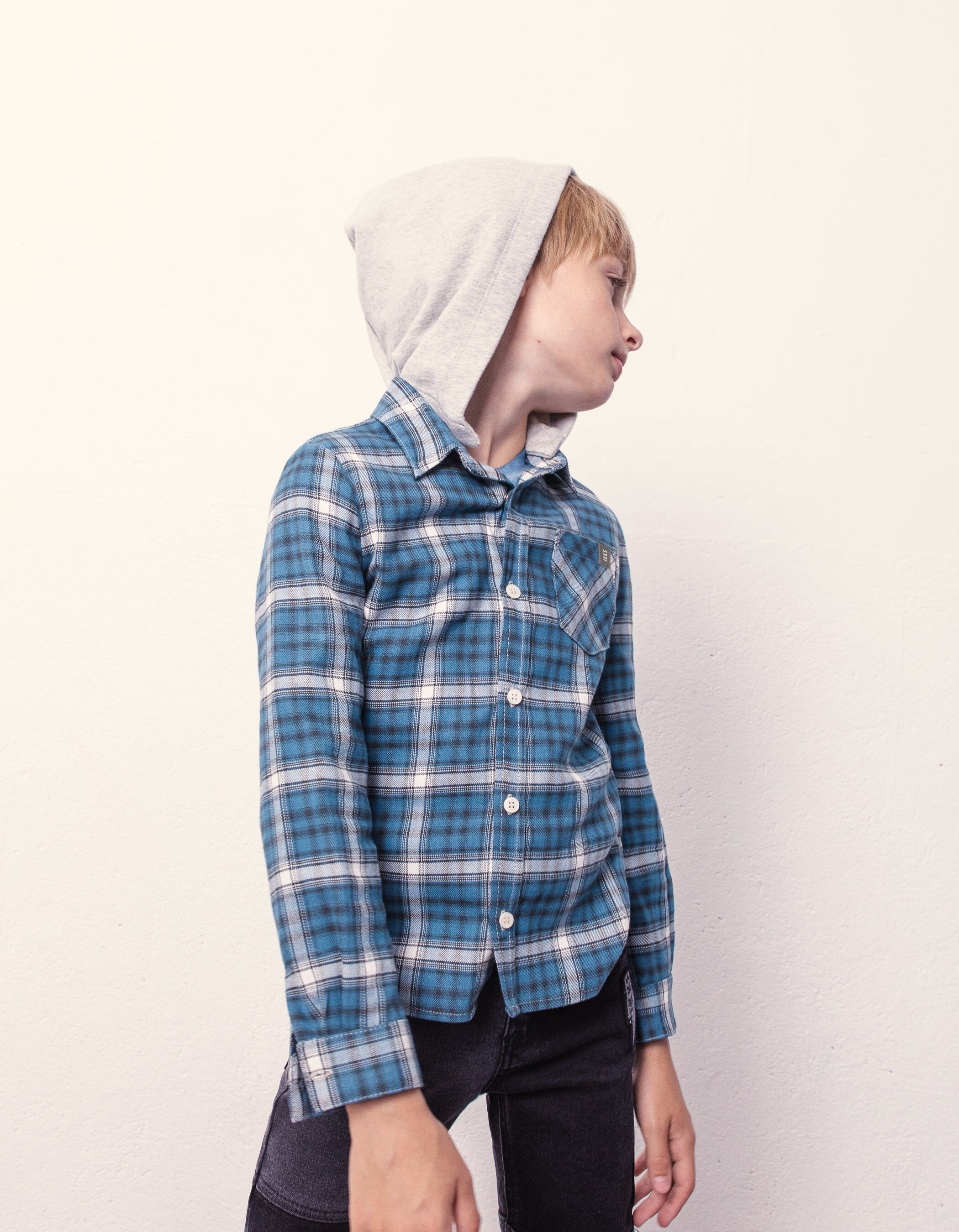 Chemise bleu fonc carreaux capuche amovible gar on