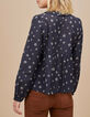 Blusa negra con estampado floral I.Code-2