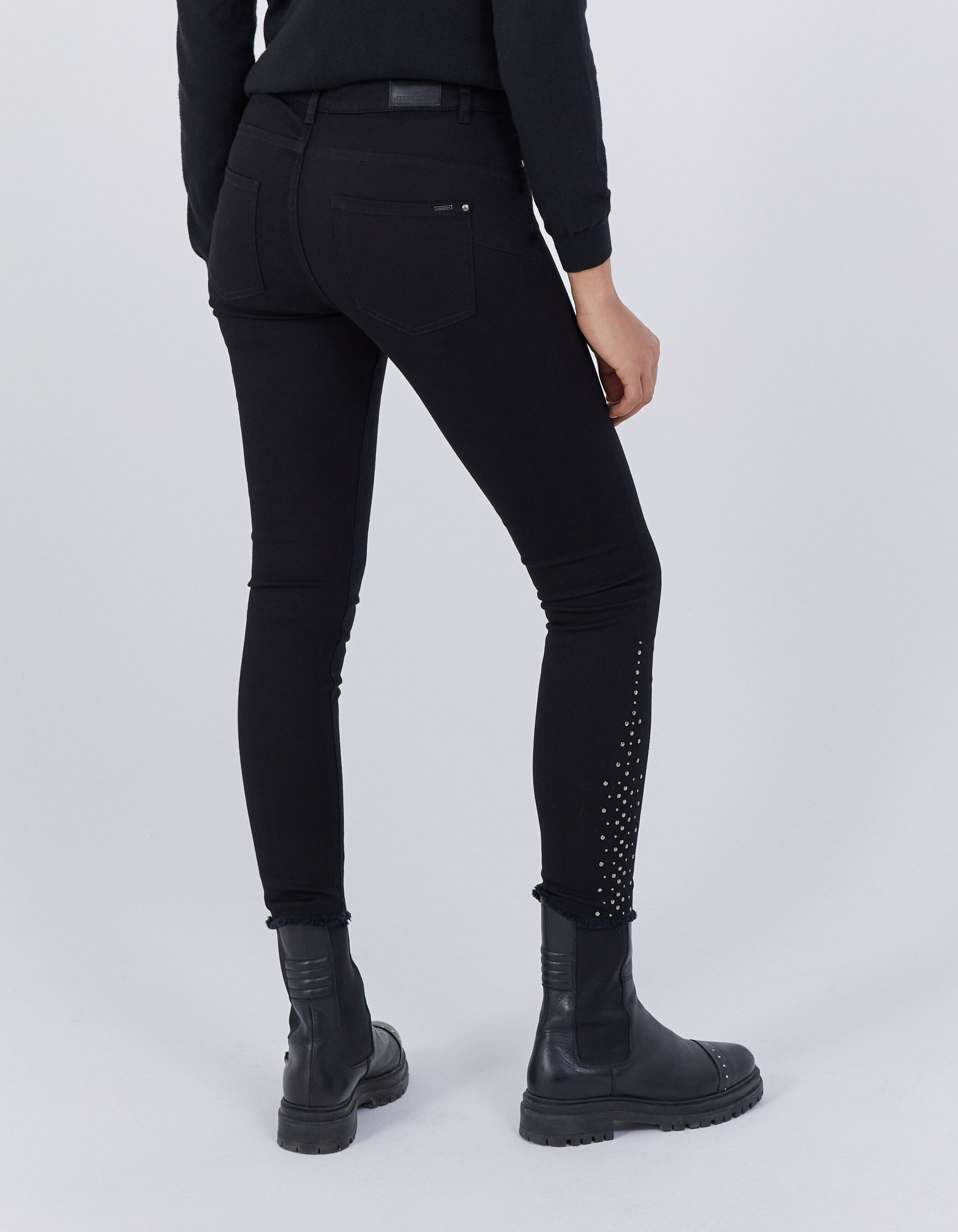 Jean slim noir troué femme new arrivals