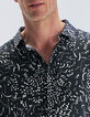 Chemise REGULAR marine LENZING™ ECOVERO™ imprimé graffiti Homme-9