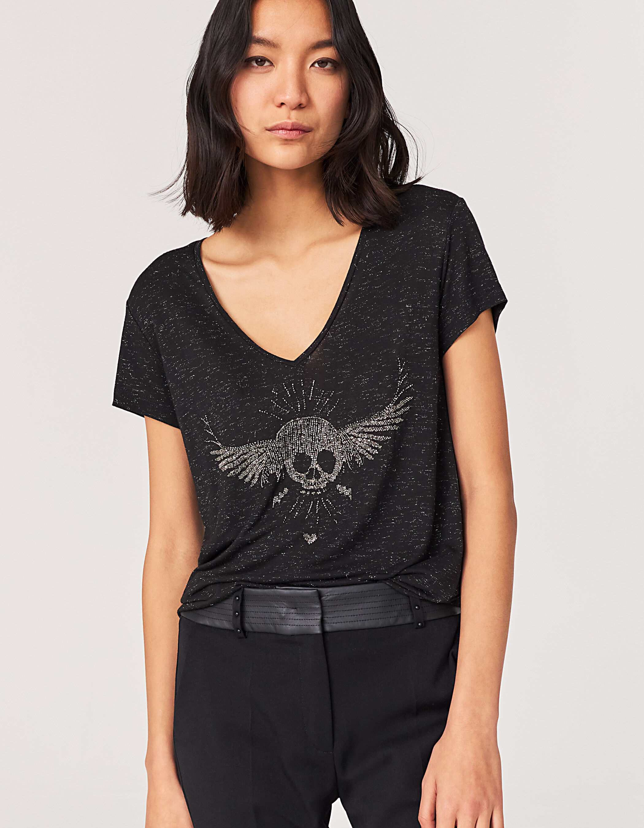 v neck skull t shirt