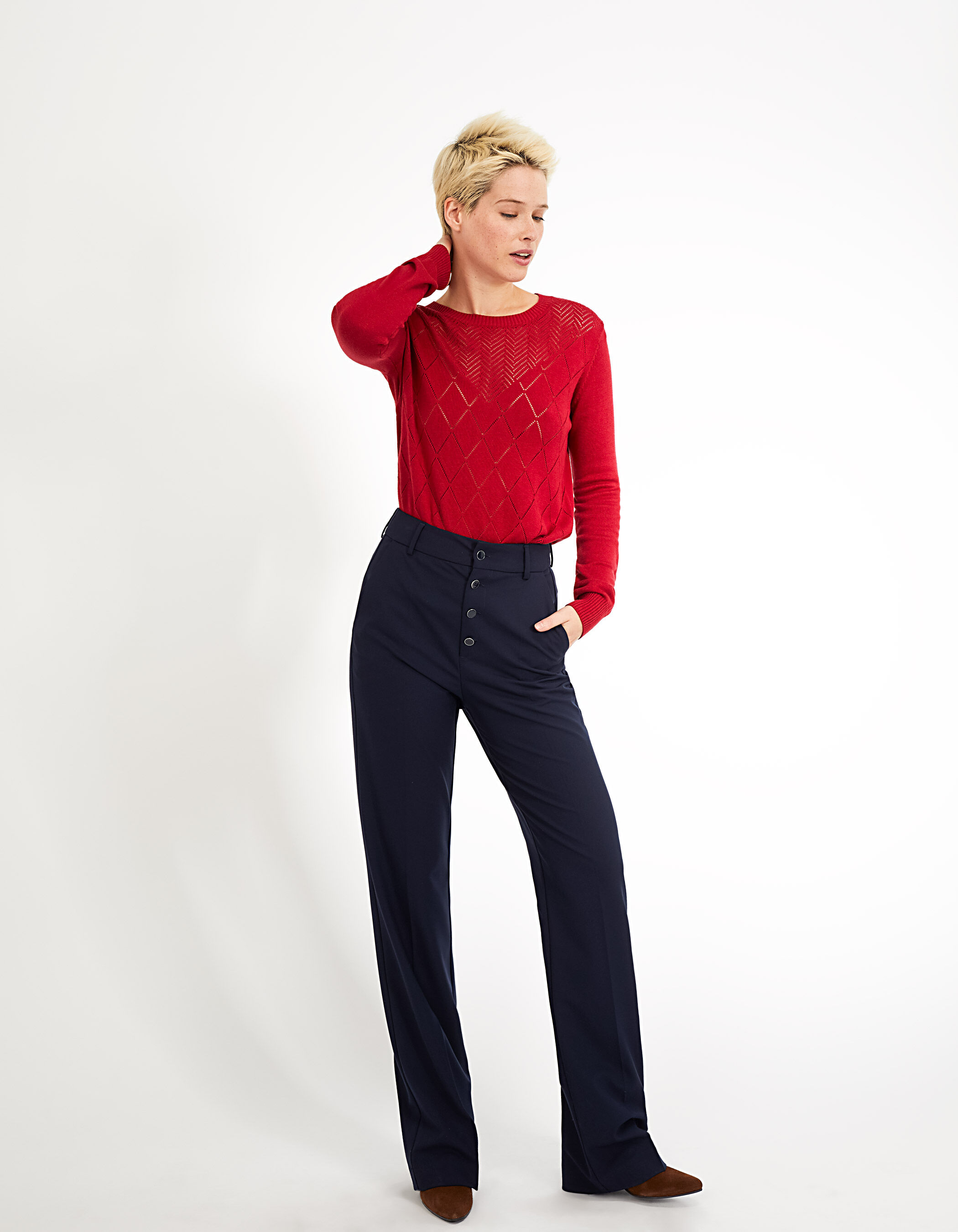 Pull fin rouge 2025