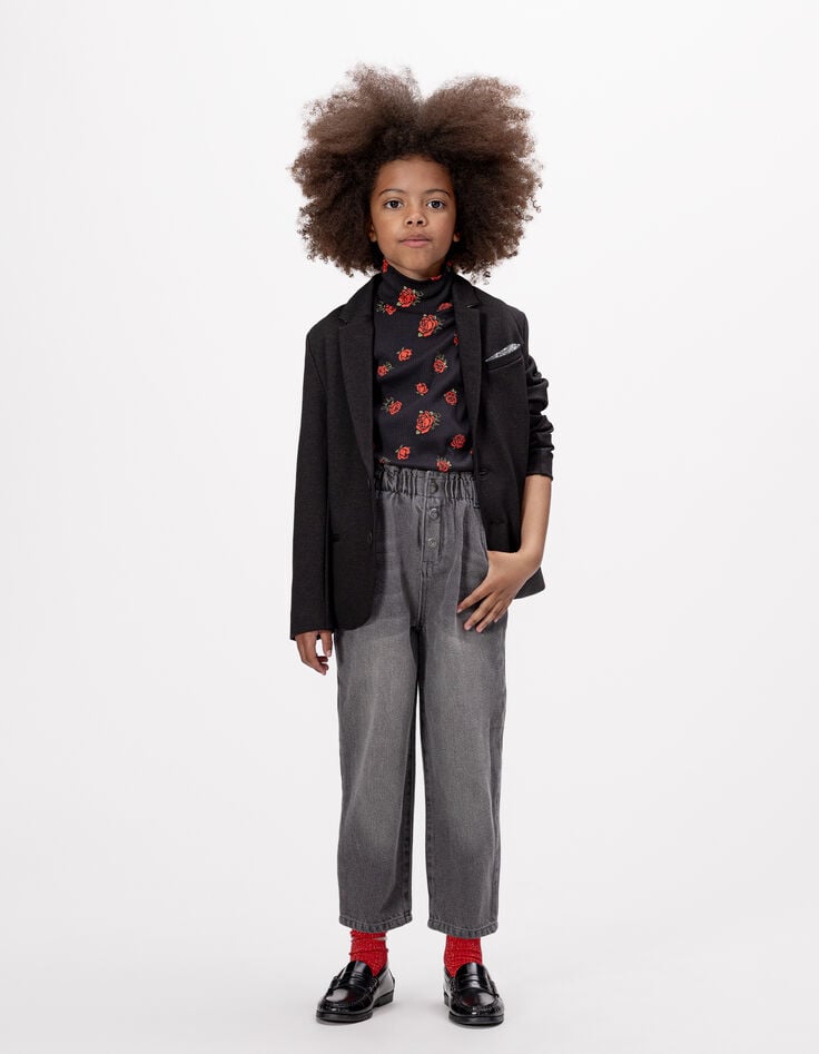 Graue Mädchen-Mom-Jeans sichtbare Knöpfe-1 Graue Mädchen-Mom-Jeans sichtbare Knöpfe-1