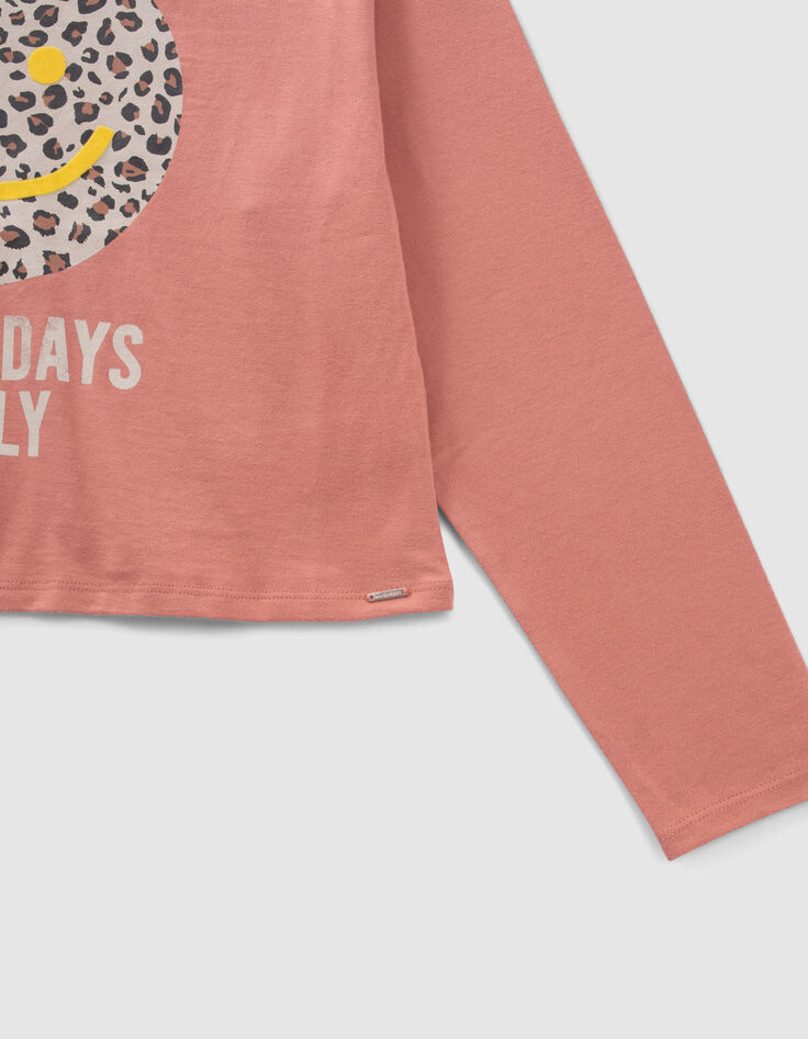 Girls’ terracotta T-shirt with smile on leopard background-4