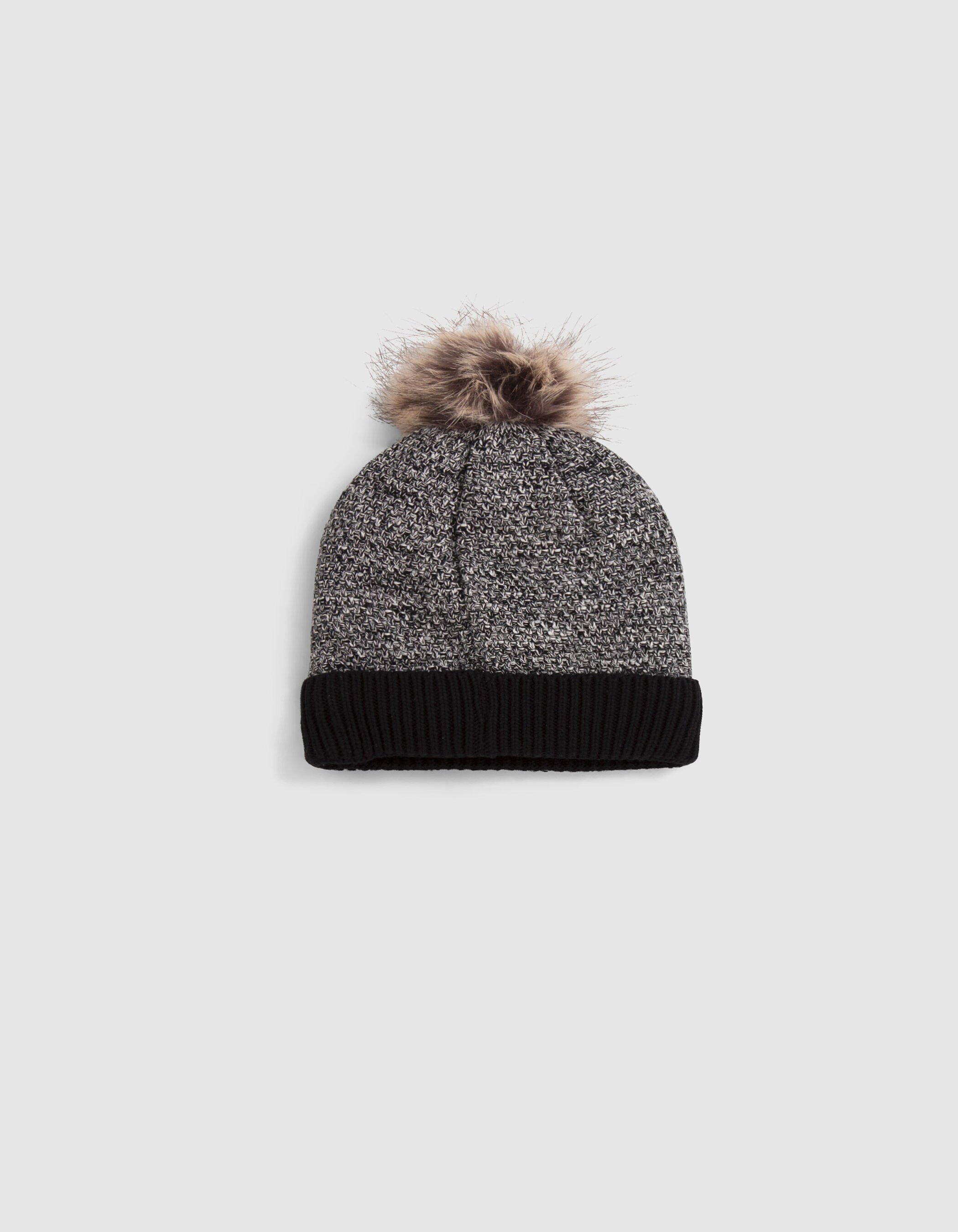 Bonnet noir tricot chine badge logo bebe garcon IKKS