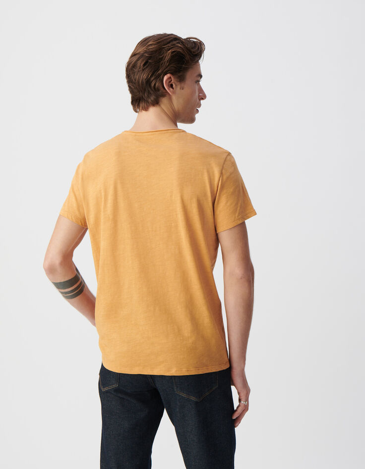 Men’s turmeric organic cotton Essential V-neck T-shirt-3