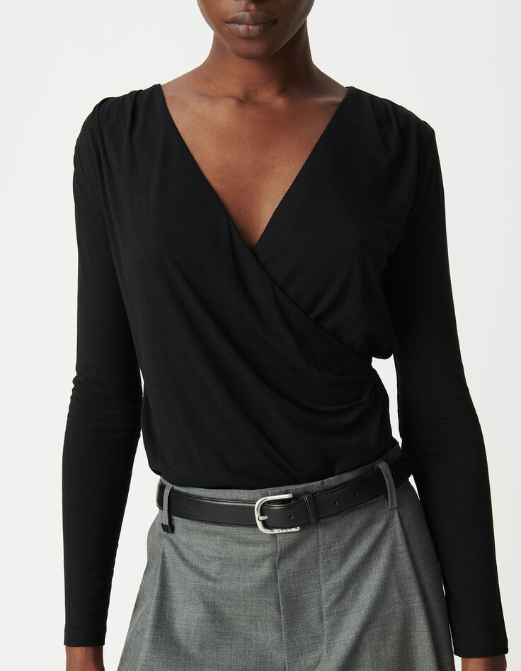 Camiseta negra con cuello en V para Mujer-5