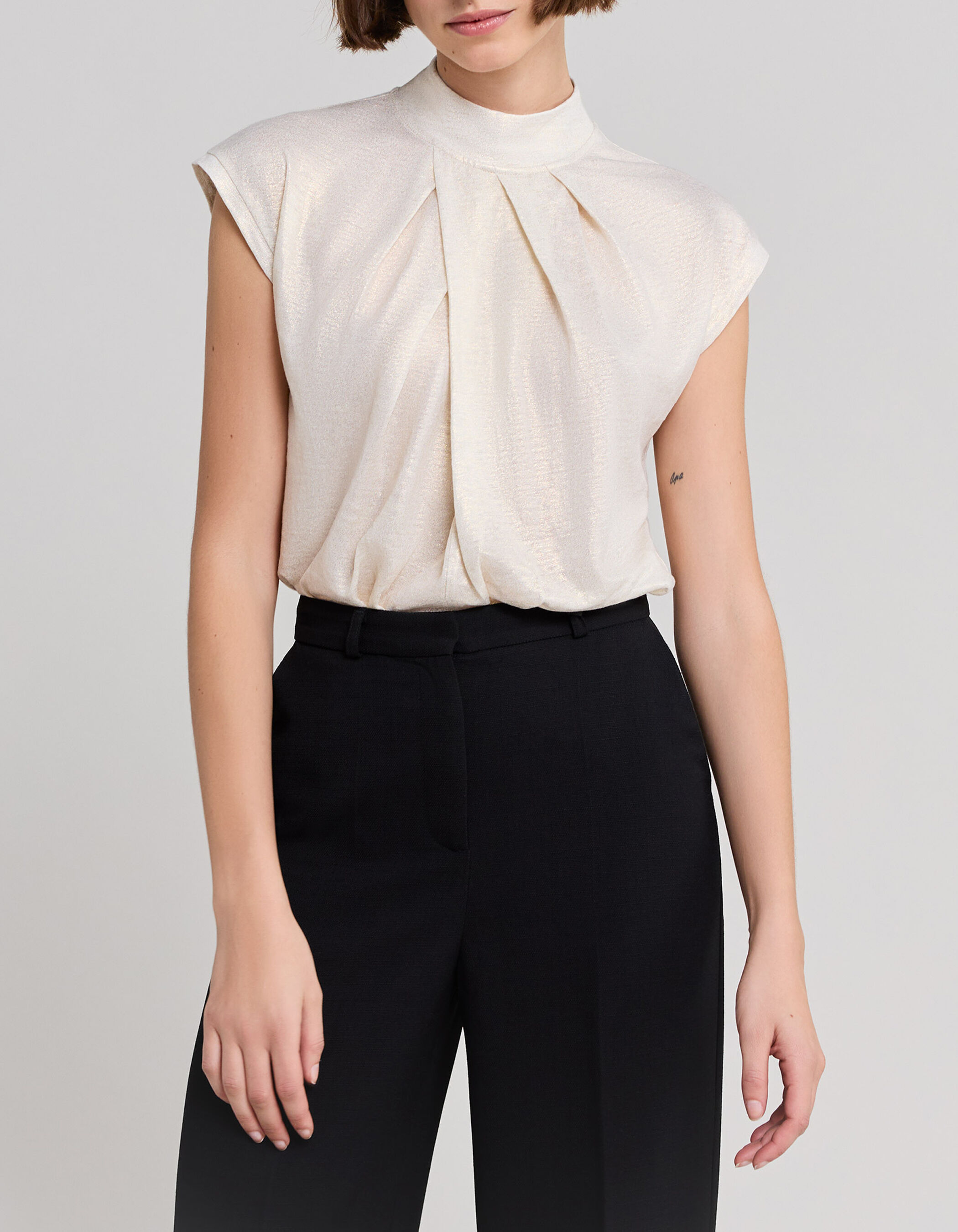 Wit glanzend dames T shirt met hoge hals IKKS