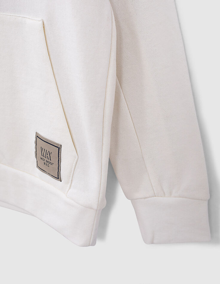 Wei&szlig;es Jungensweatshirt  und zweifarbiger Stickerei -5