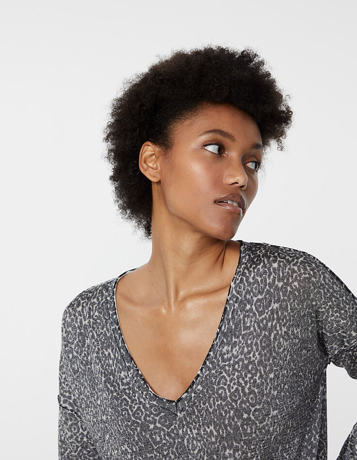 Women’s metallic leopard-print viscose V-neck sweater-1