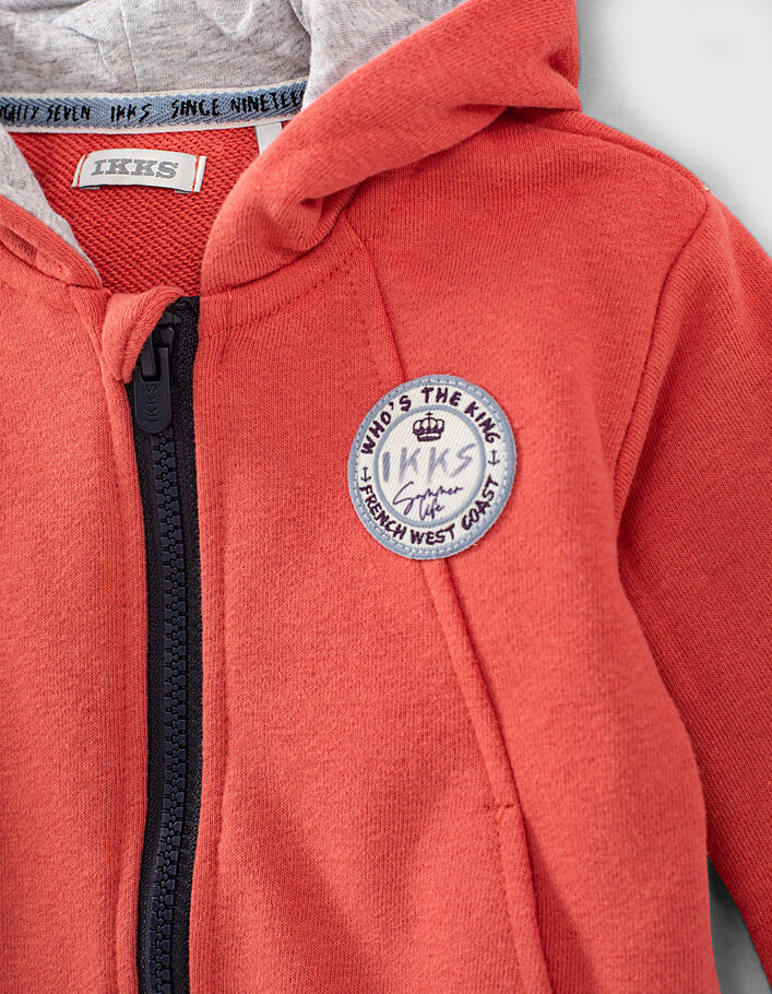 Orangefarbener Hoodie mit Sonnenbrillenschirm -3