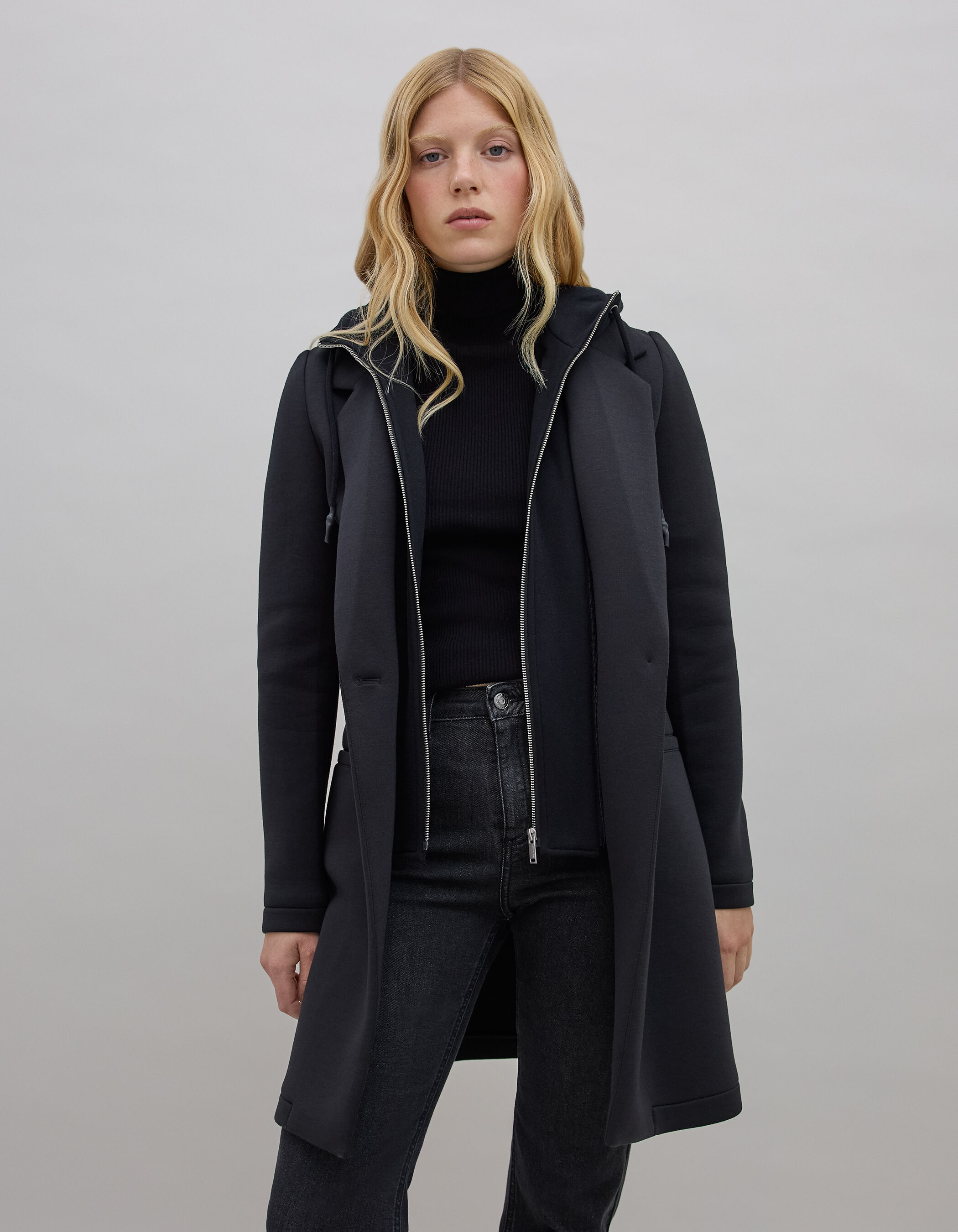Manteau noir a capuche new arrivals