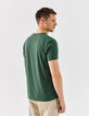 Herren-T-Shirt L'Essentiel mit V-Ausschnitt in Grün-2