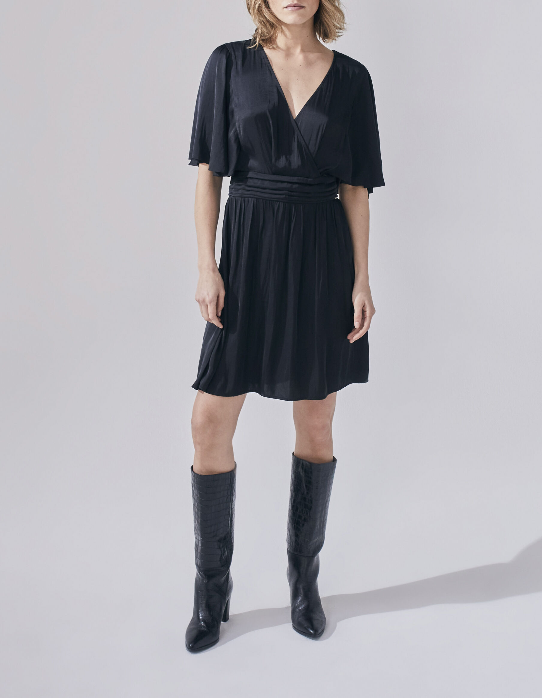 Robe noire satin e recycl e avec ceinture drap e Femme