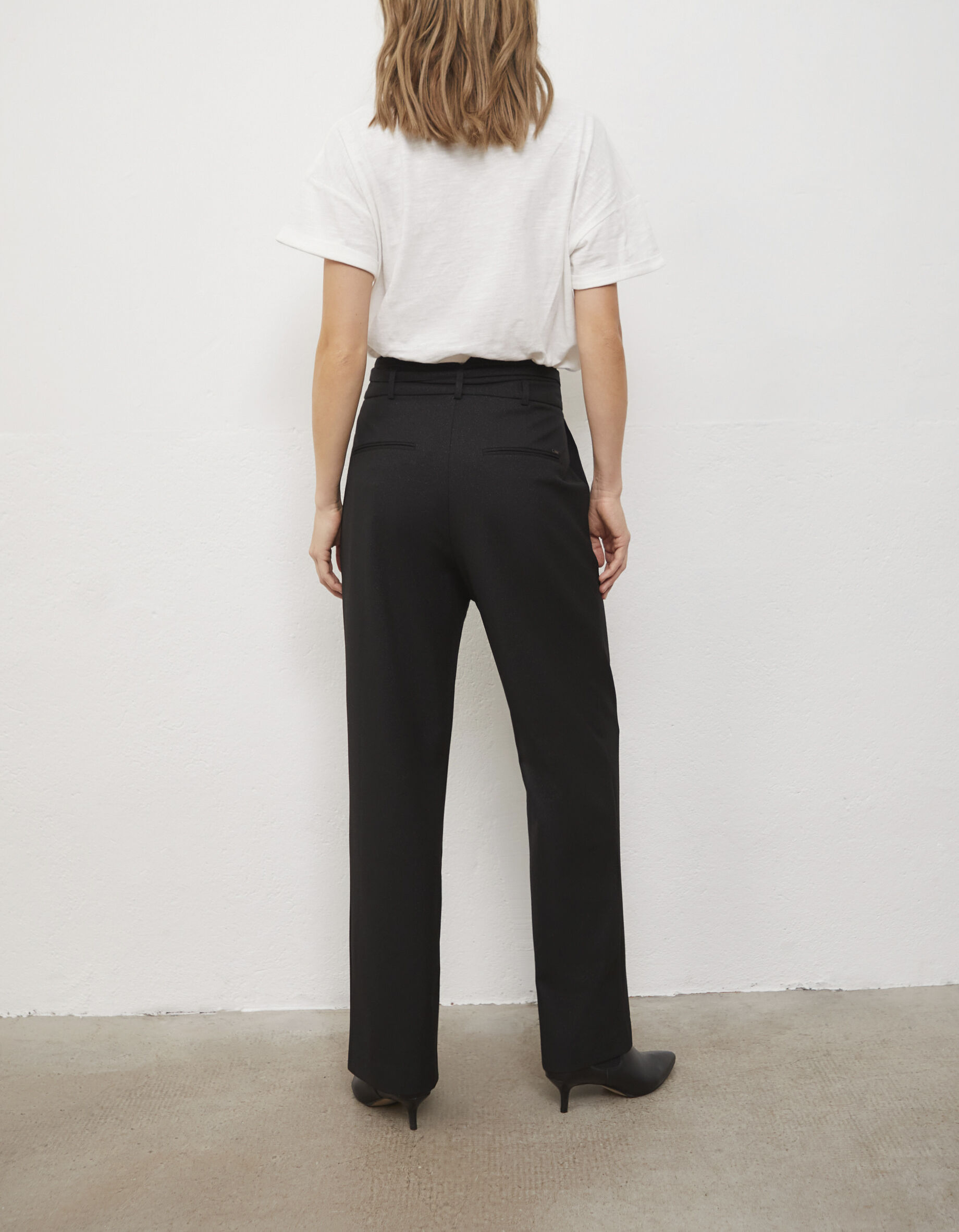 Pantalon noir coupe large et ceinture amovible tissu m tallis femme
