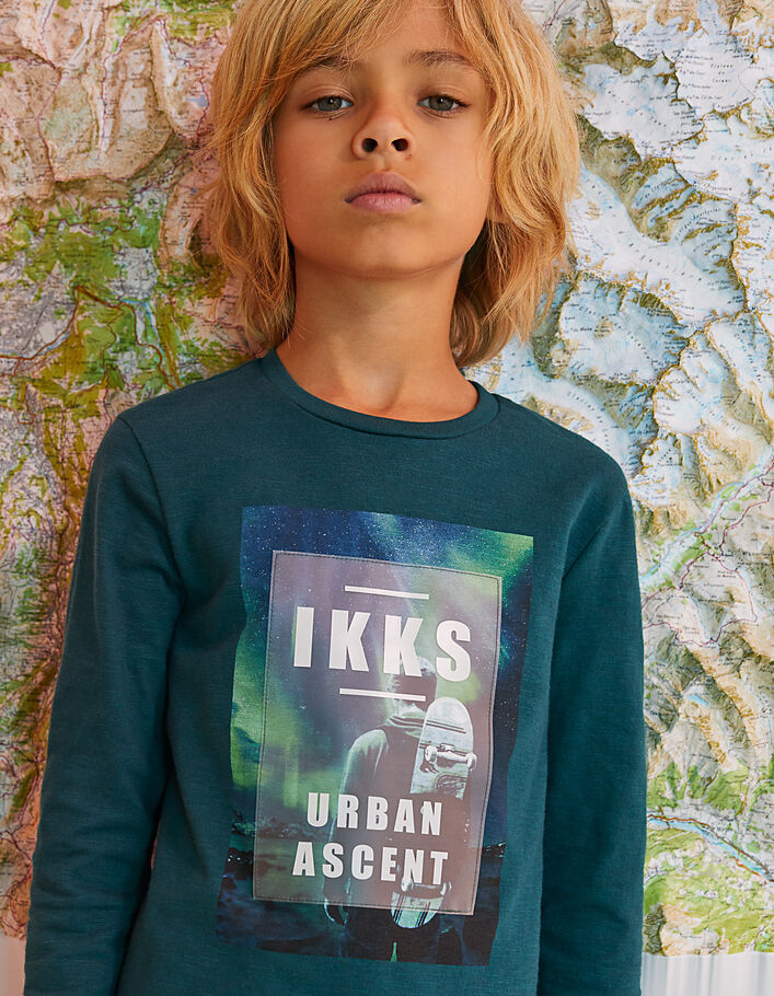 Smaragdgrünes Jungenshirt mit Skatermotiv Urban Ascent - IKKS