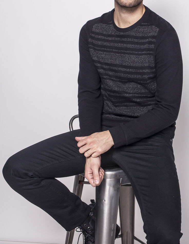 Schwarzes Sweatshirt-1