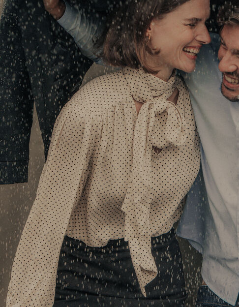 Blouse &eacute;crue satin&eacute;e motif pois col lavalli&egrave;re Femme - IKKS