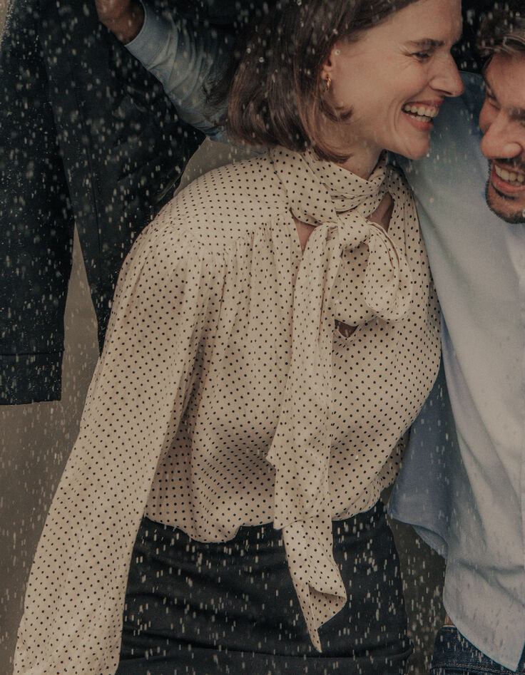 Blouse &eacute;crue satin&eacute;e motif pois col lavalli&egrave;re Femme-2