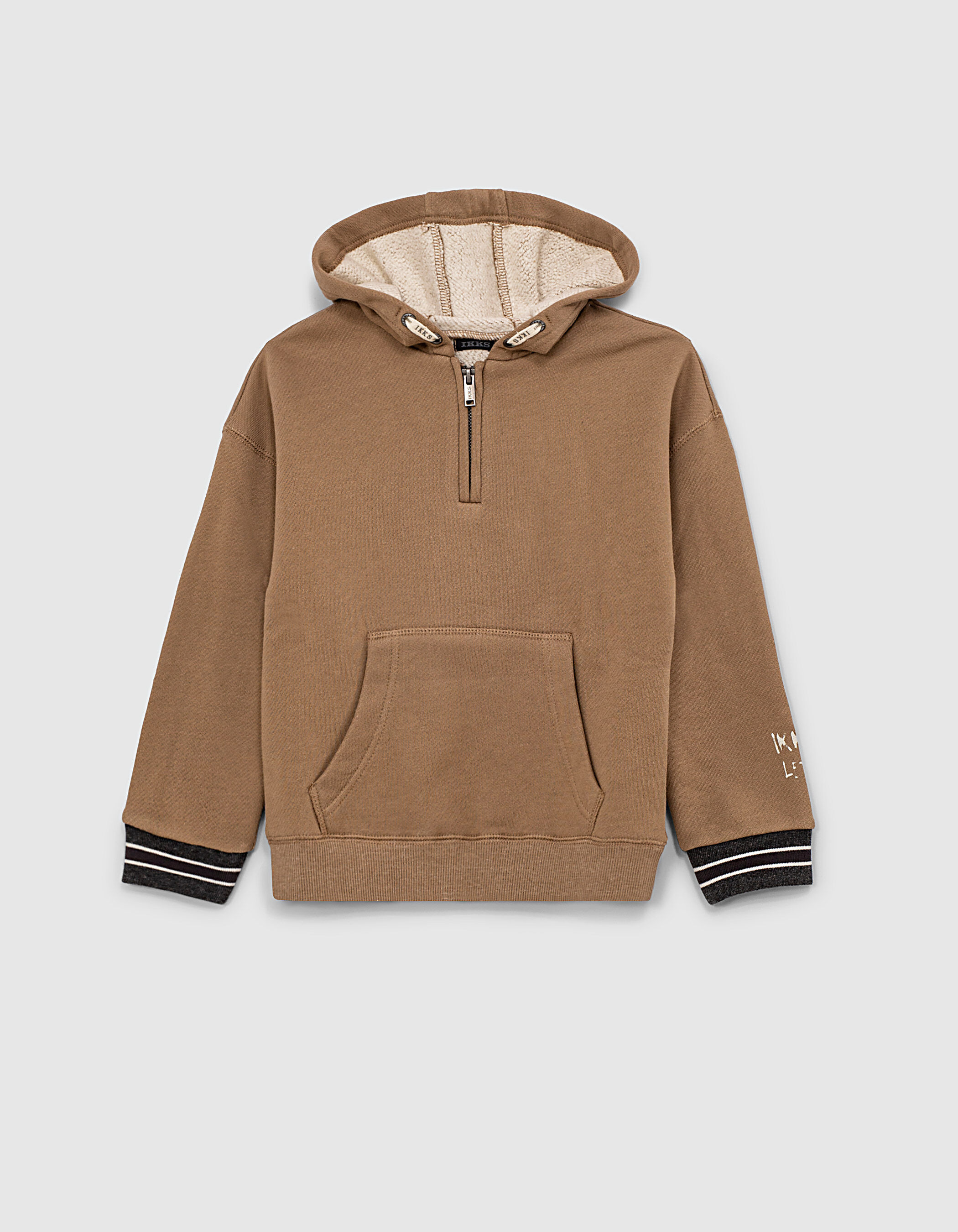 Sudadera color arena capucha y cuello cremallera nino