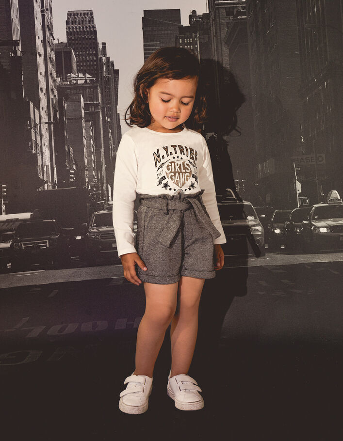 Baby girls’ ecru T-shirt and grey shorts outfit-8