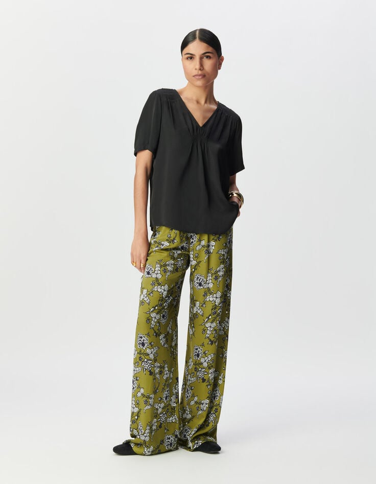 Schwarzes Damensatin-Top mit kurzen Ärmeln, Smocks-1 Schwarzes Damensatin-Top mit kurzen Ärmeln, Smocks-1