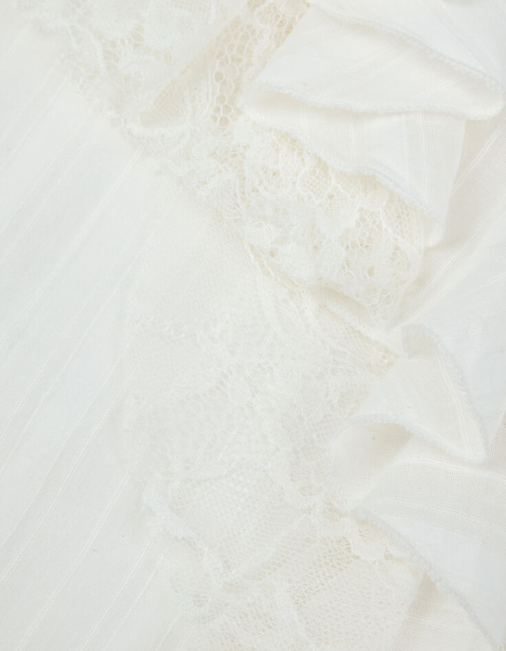 Witte vloeiende damesblouse met kanten ruches-8