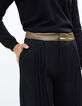 Pantalón negro ancho con pliegues y cinturón dorado I.Code-4