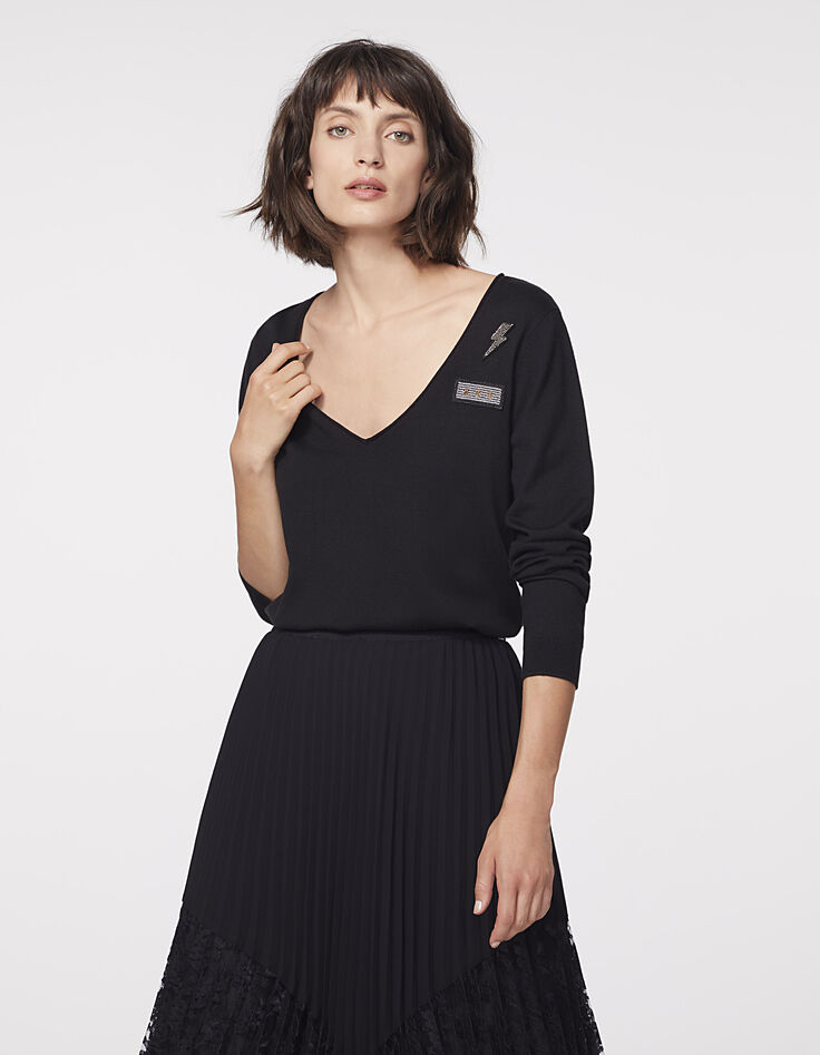 Pull col V noir apport viscose badges bijoux femme-2