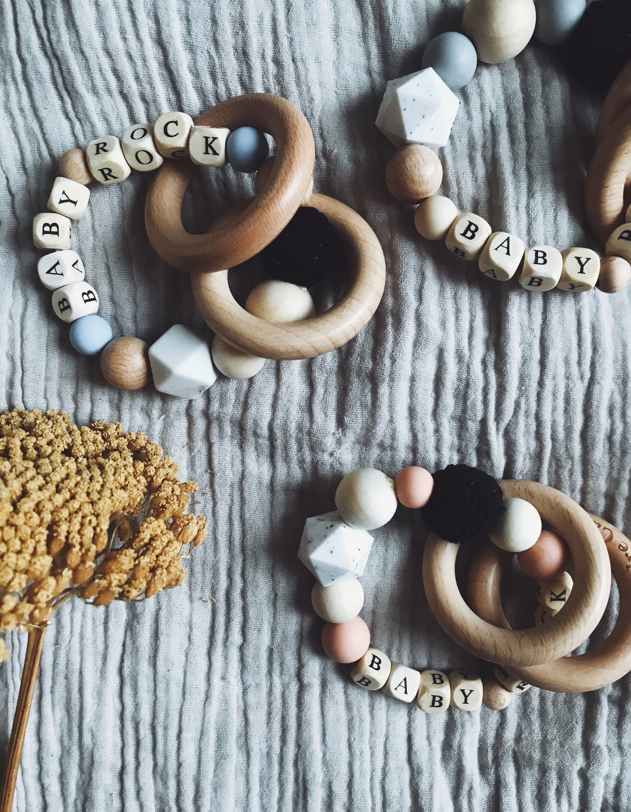 Cactus rattle top